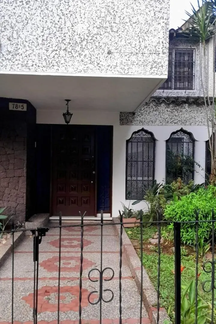 Habitacion 3 En Casa Retro Medellín