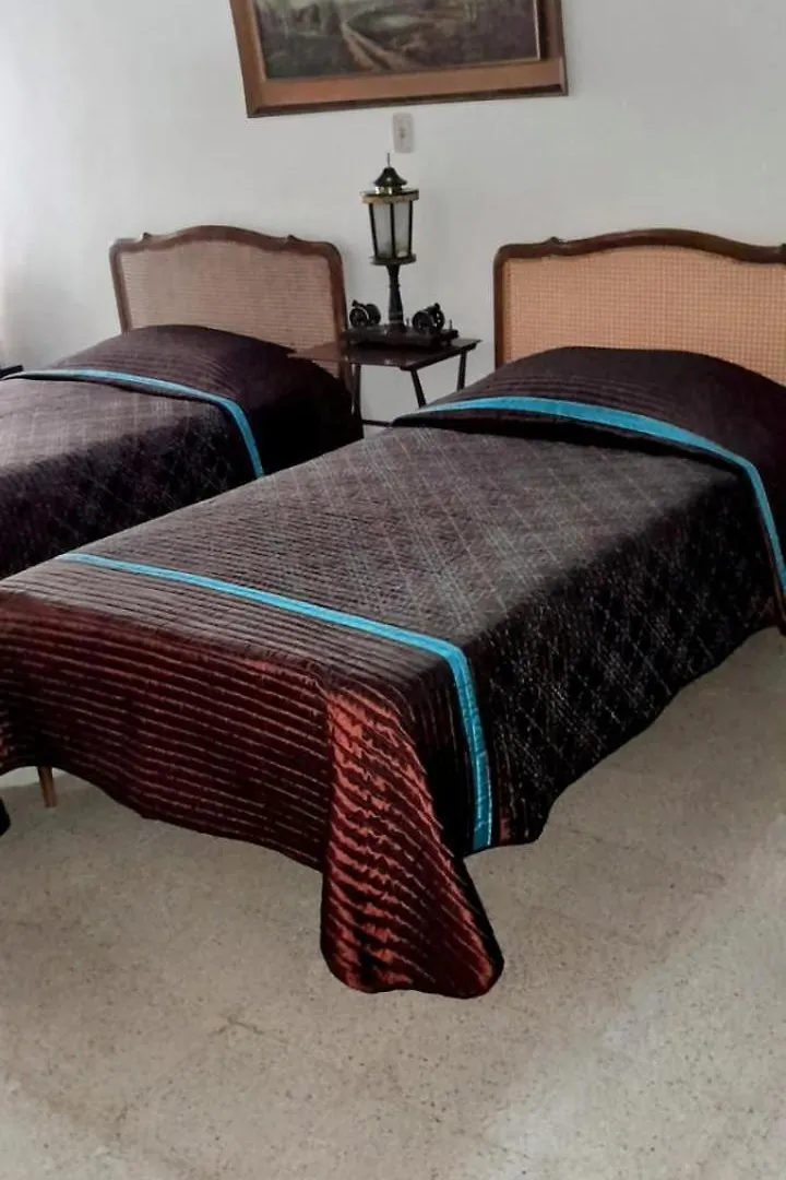 Habitacion 3 En Casa Retro Medellin Guest house